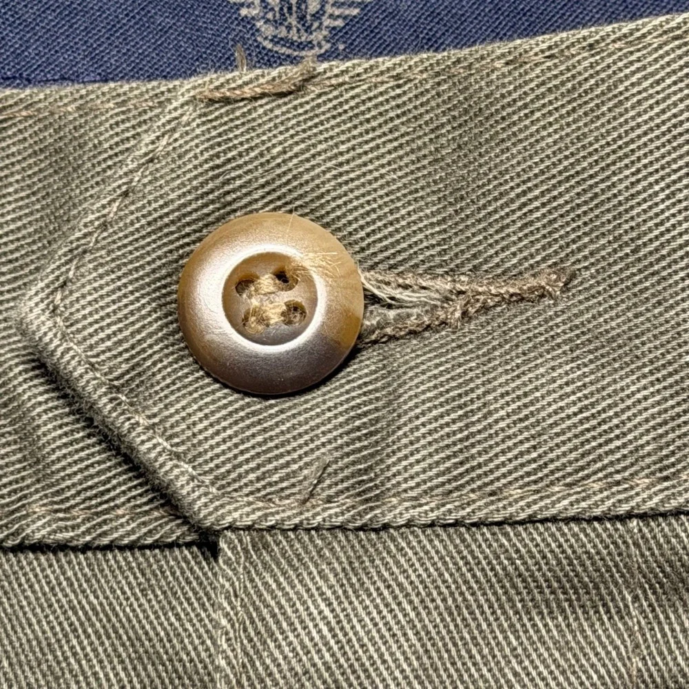 Dockers Mens 36x32 Pleated Chinos Olive Green Cotton Twill Pants 40443-8136‎